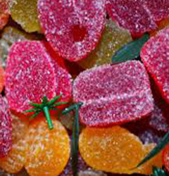 photo de pates de fruits colorées en forme de fruits